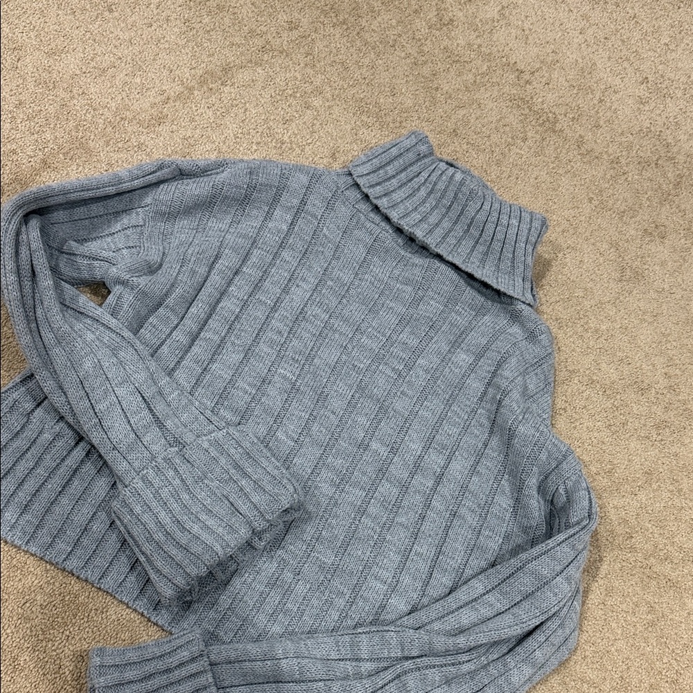 Light Gray Ribbed Turtleneck Sweater - Women